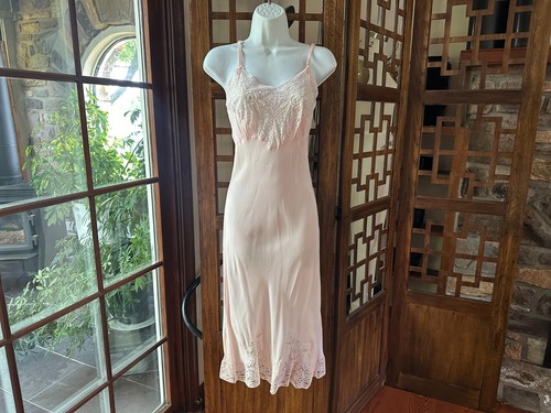 Vintage 1940s silky pink rayon - 1940s,