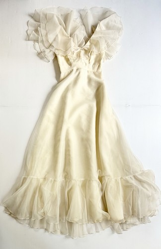 Vintage pale yellow lorrie - vintage,